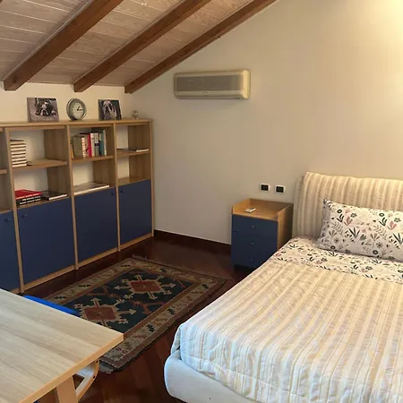 빌라 Penthouse Orta Imagine The *